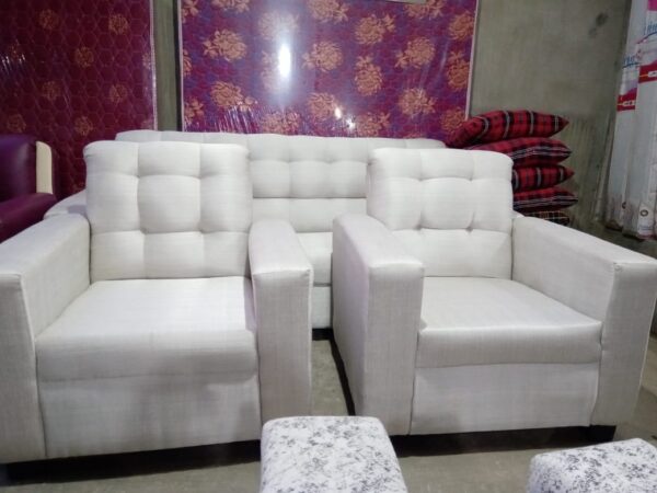 Box handle sofa 3 seater 1 piece 1 seater 2 pice